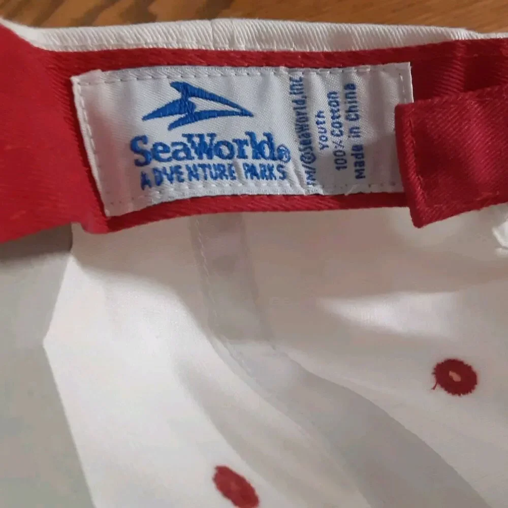 Vtg Seaworld Adventure Parks Embroidered Youth Orca Strapback Hat Red White